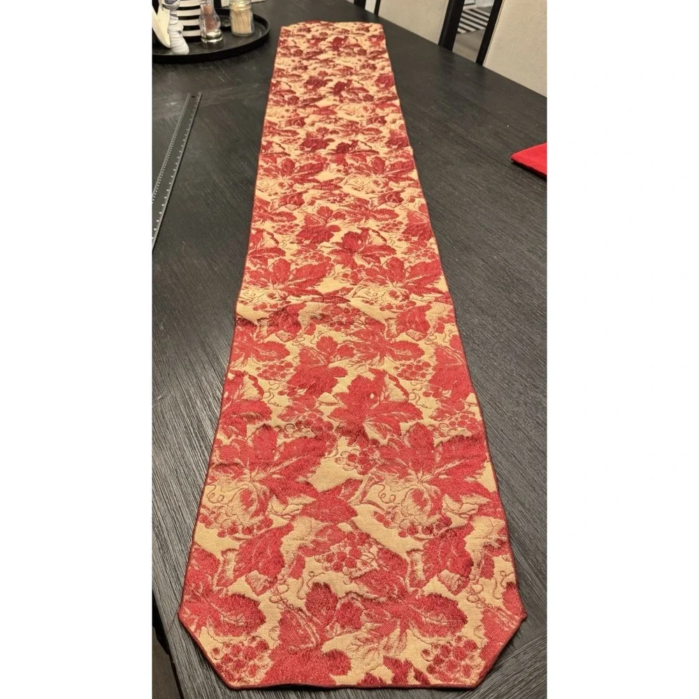 POTTERY BARN Fall Autumn Runner 11 1/2 In X 71 In Thanksgiving Leaves Maroon